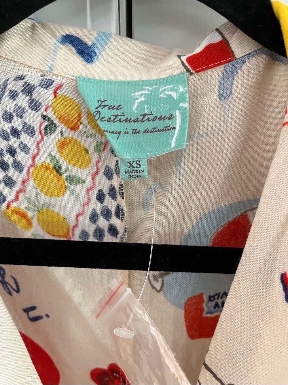 Woven Multi-Color Printed Short Sleeve Romper - Multi - Picture 2 of 3